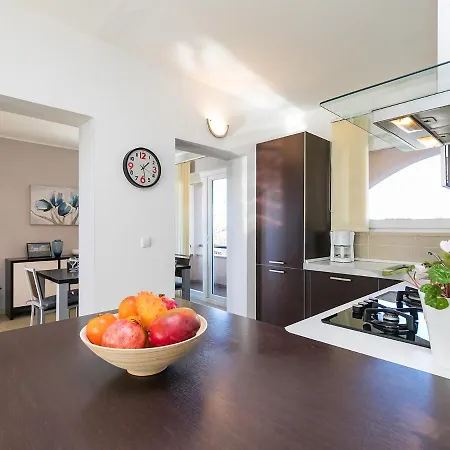 Tessa Apartment Porec